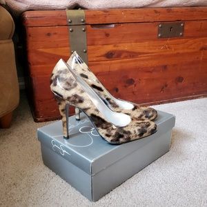 Jessica Simpson heels!